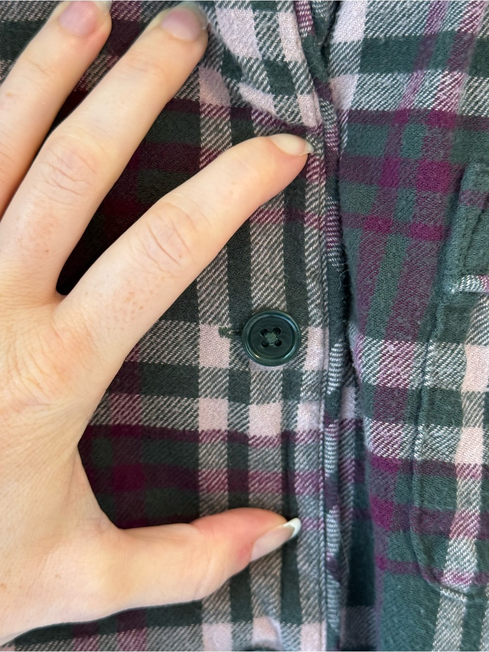 Pact Organic Cotton Plaid Flannel Shirt Women’s L Pink Green Burgundy Button Up - Picture 3 of 7